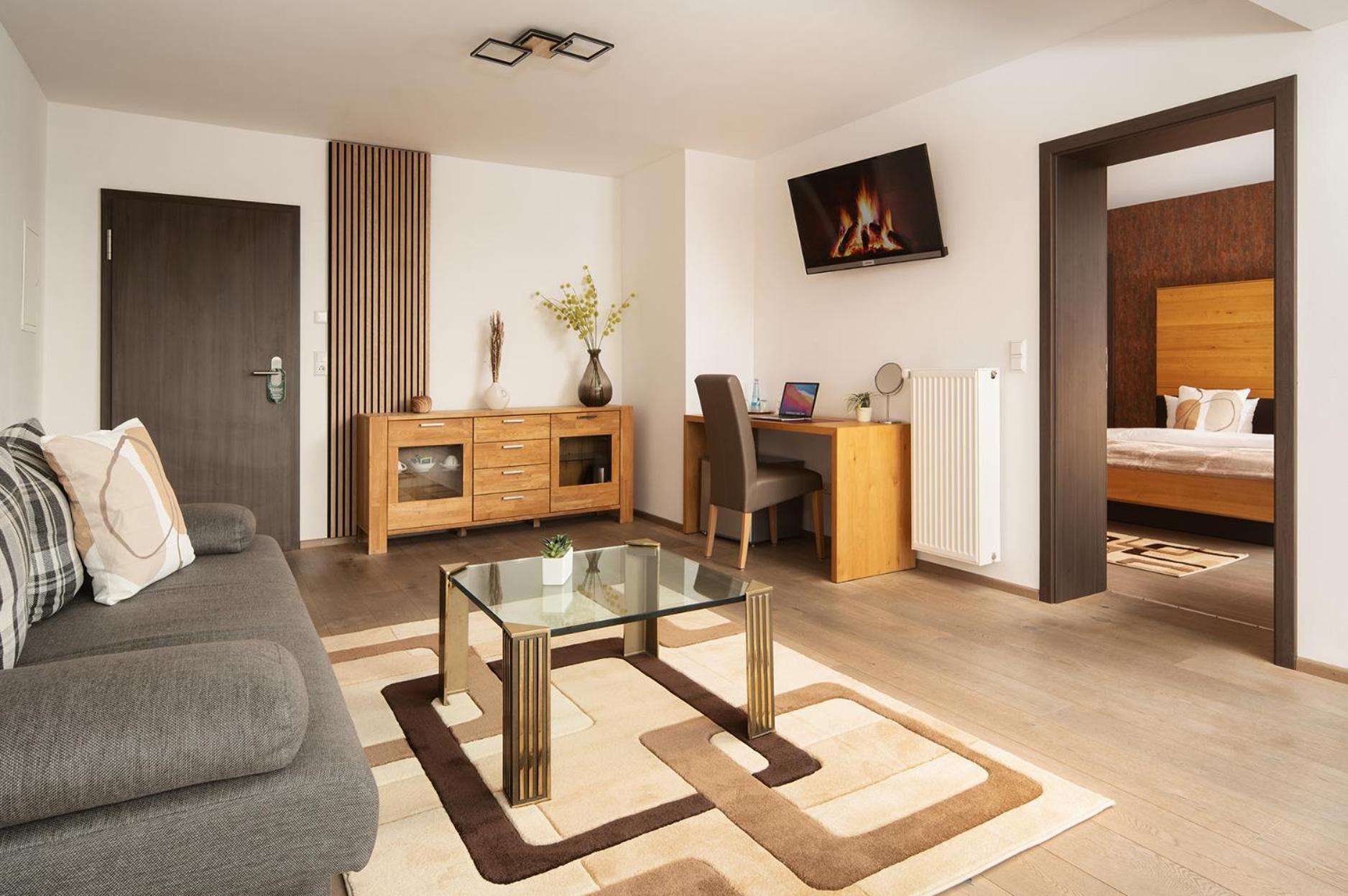 Hotel Vier Jahreszeiten Therme & Kliniken Bad Krozingen Naehe Freiburg & Schwarzwald Ideal Fuer Wellness Kur & Business Ausfluege 24H Check In- Wlan & Parken Gratis Екстер'єр фото