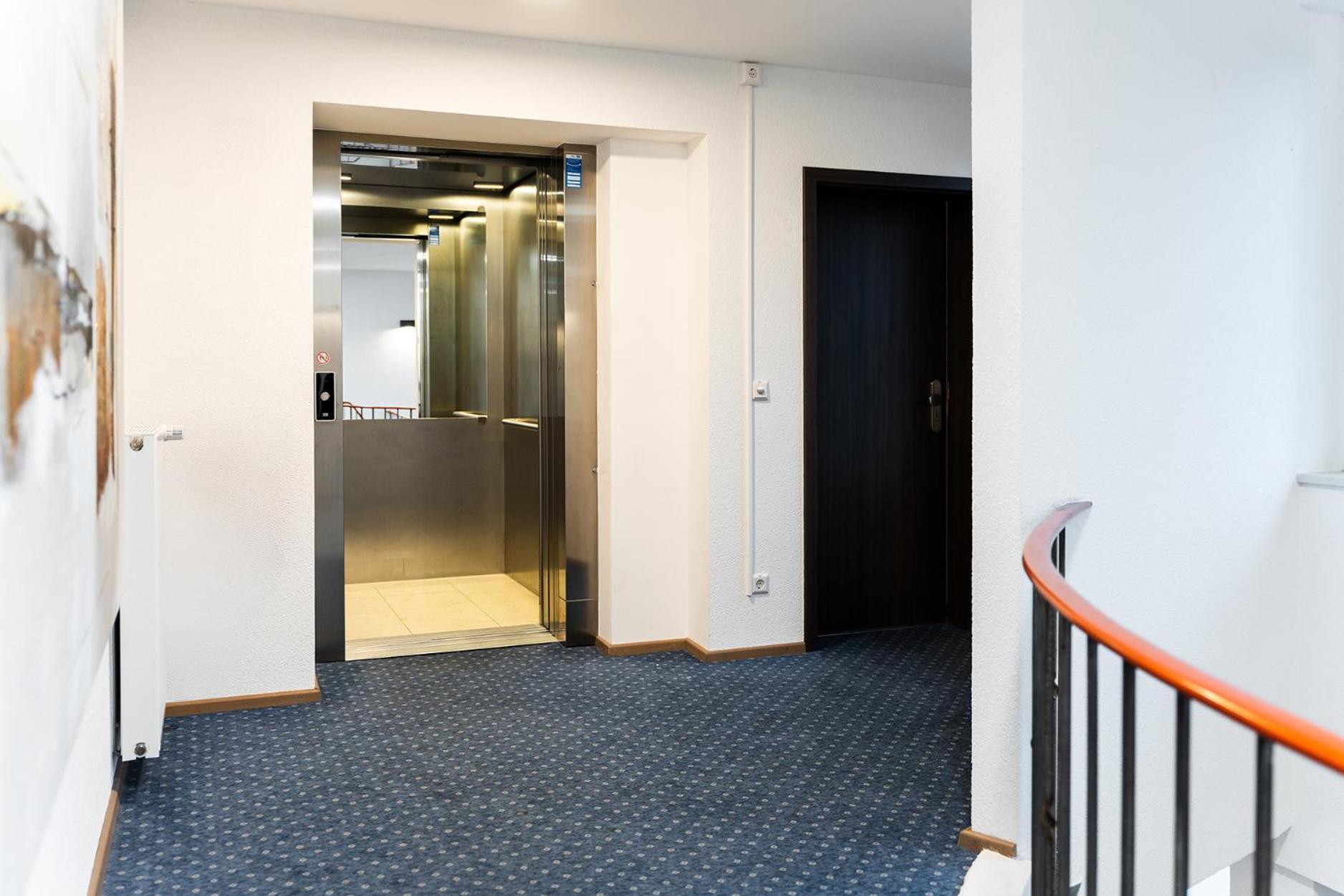 Hotel Vier Jahreszeiten Therme & Kliniken Bad Krozingen Naehe Freiburg & Schwarzwald Ideal Fuer Wellness Kur & Business Ausfluege 24H Check In- Wlan & Parken Gratis Екстер'єр фото