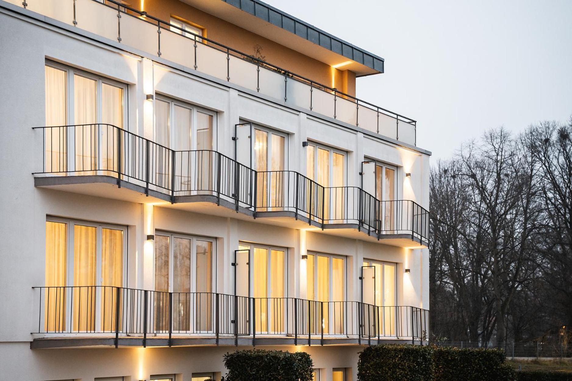 Hotel Vier Jahreszeiten Therme & Kliniken Bad Krozingen Naehe Freiburg & Schwarzwald Ideal Fuer Wellness Kur & Business Ausfluege 24H Check In- Wlan & Parken Gratis Екстер'єр фото
