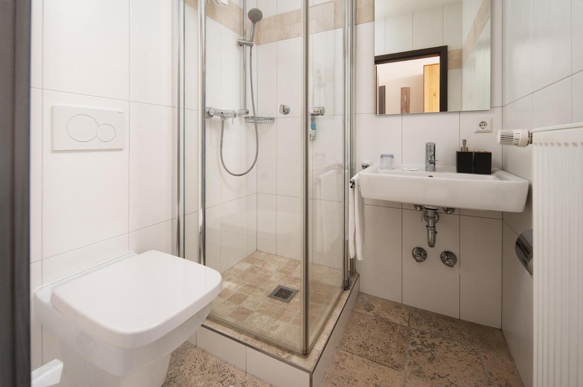 Hotel Vier Jahreszeiten Therme & Kliniken Bad Krozingen Naehe Freiburg & Schwarzwald Ideal Fuer Wellness Kur & Business Ausfluege 24H Check In- Wlan & Parken Gratis Екстер'єр фото