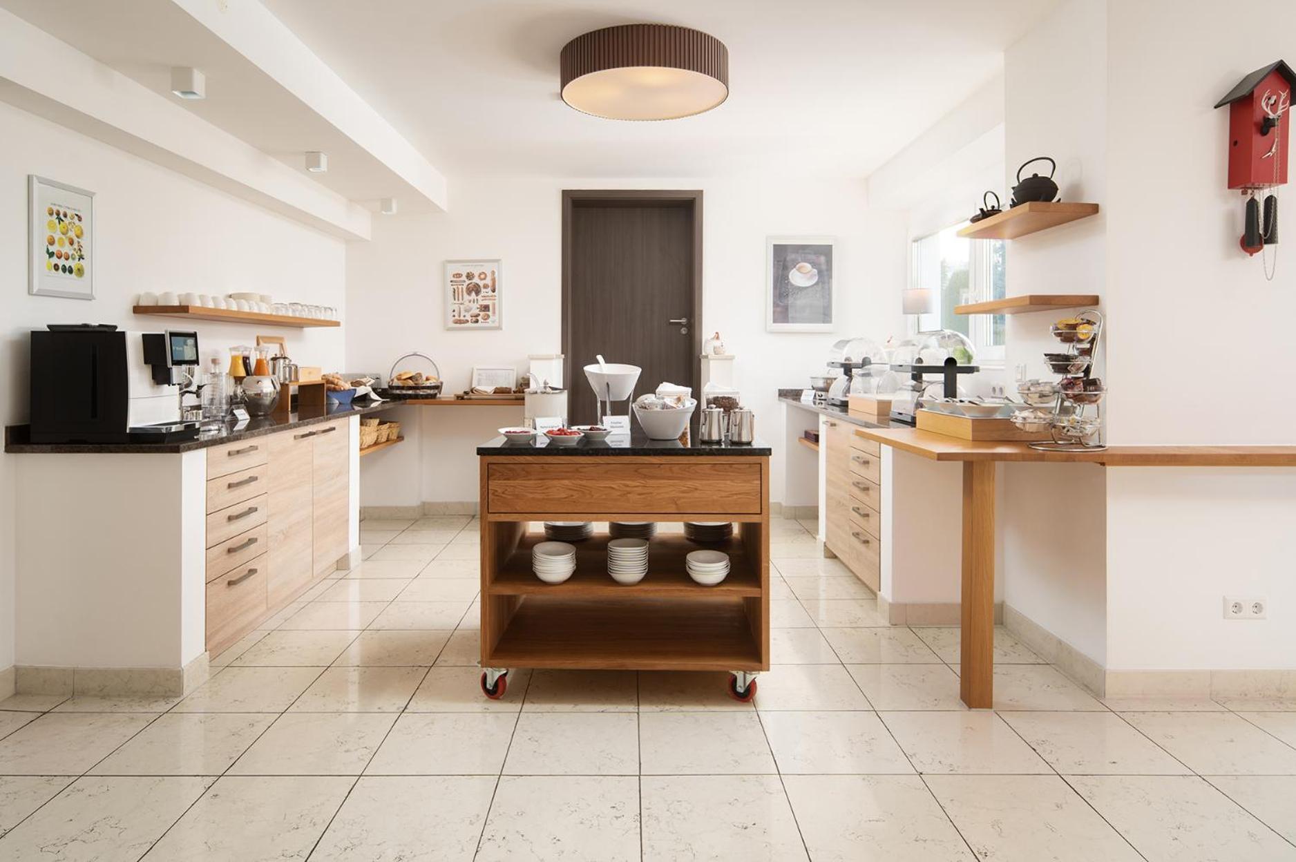 Hotel Vier Jahreszeiten Therme & Kliniken Bad Krozingen Naehe Freiburg & Schwarzwald Ideal Fuer Wellness Kur & Business Ausfluege 24H Check In- Wlan & Parken Gratis Екстер'єр фото