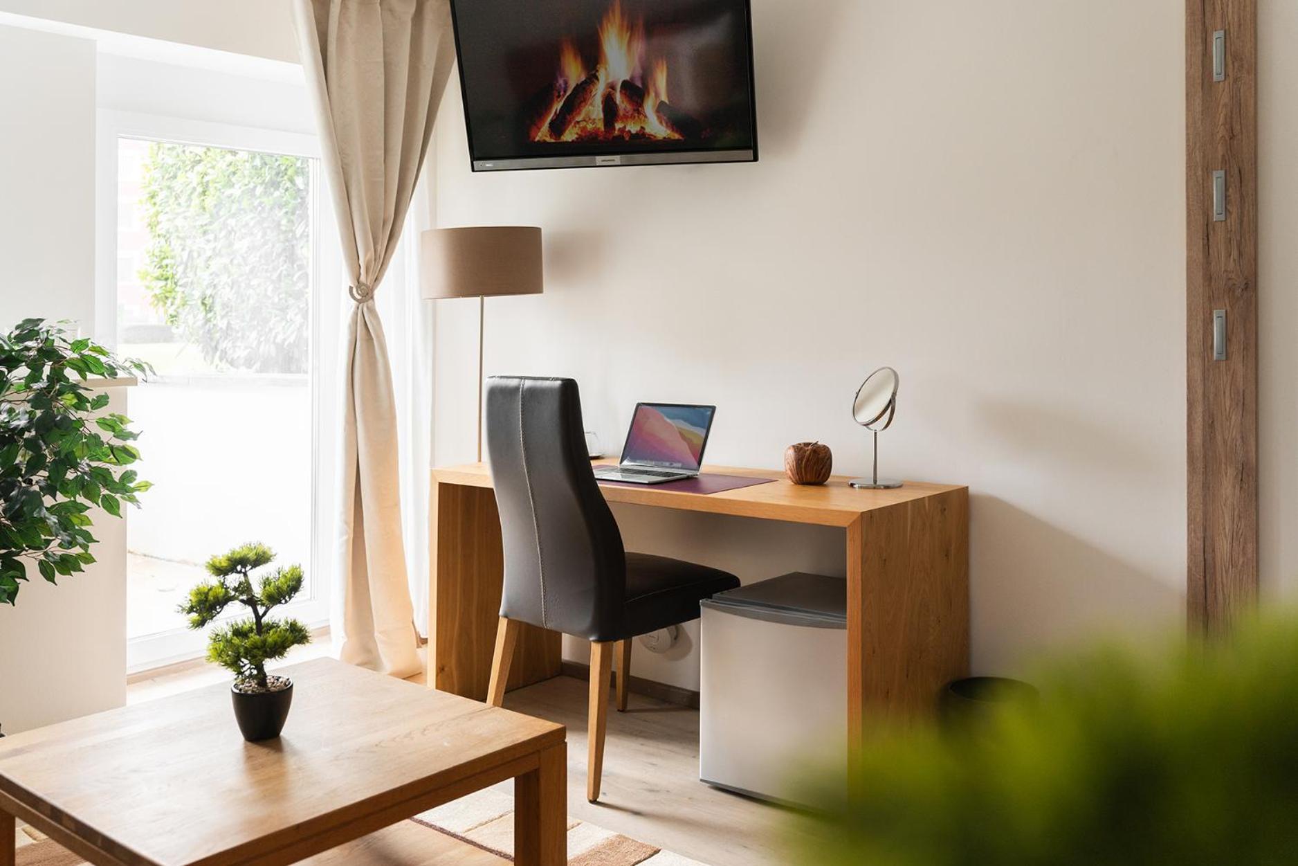 Hotel Vier Jahreszeiten Therme & Kliniken Bad Krozingen Naehe Freiburg & Schwarzwald Ideal Fuer Wellness Kur & Business Ausfluege 24H Check In- Wlan & Parken Gratis Екстер'єр фото