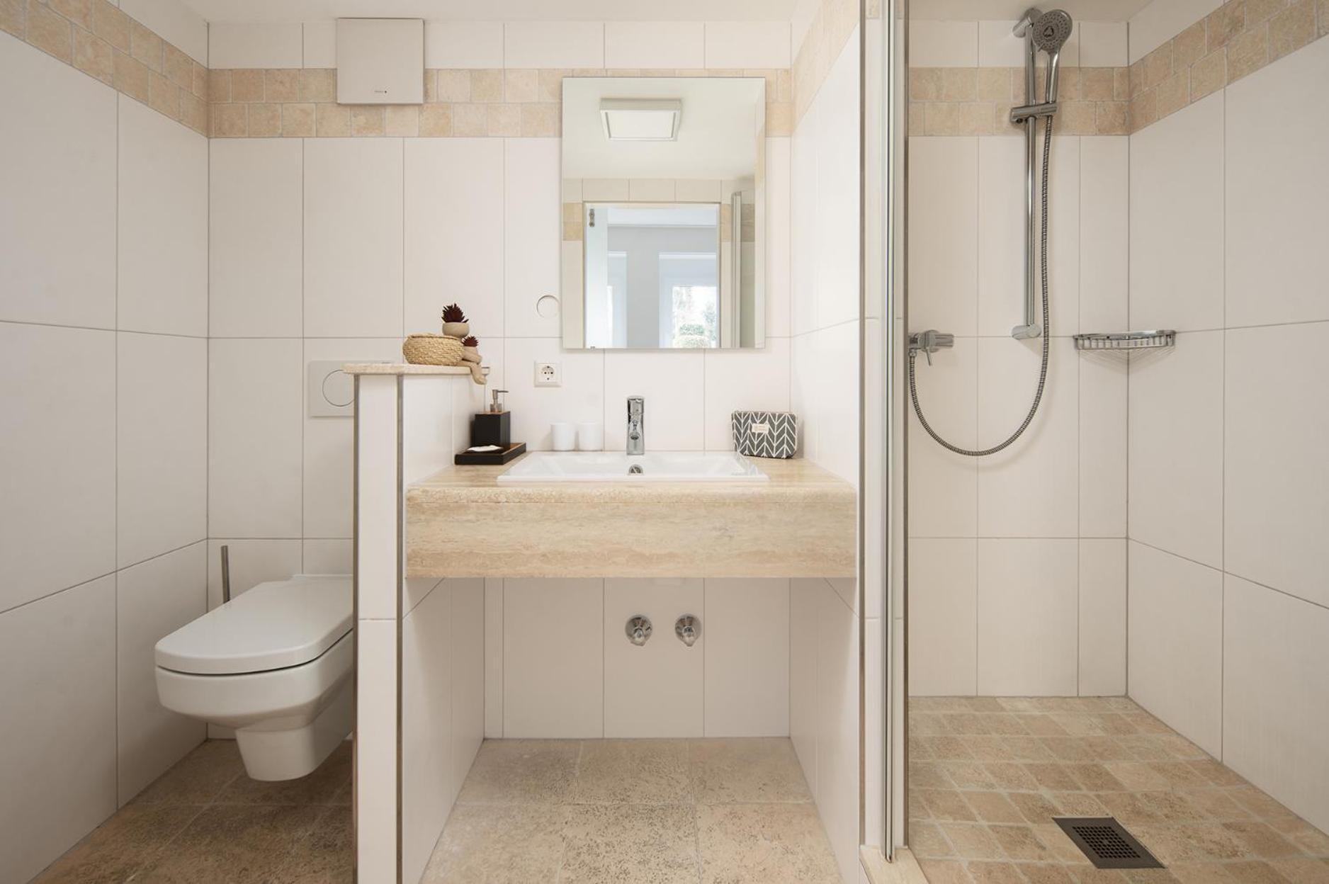 Hotel Vier Jahreszeiten Therme & Kliniken Bad Krozingen Naehe Freiburg & Schwarzwald Ideal Fuer Wellness Kur & Business Ausfluege 24H Check In- Wlan & Parken Gratis Екстер'єр фото